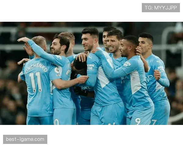 雅各布·拉姆齐持续闪耀英超赛场，助球队全力冲击冠军