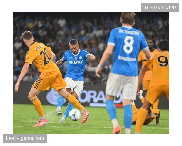 那不勒斯俱乐部运营争议加剧,球队本赛季稳定性面临考验 那不勒斯俱乐部运营争议加剧,球队本赛季稳定性面临考验