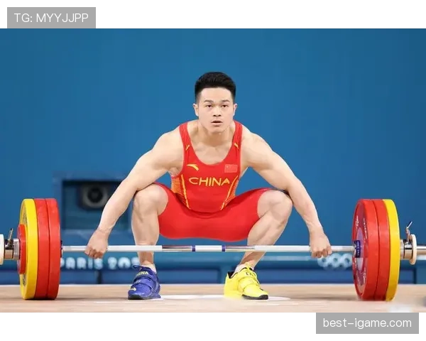 石智勇台上像战神，台下那一整墙的名牌鞋让我立刻尴尬到无地自容